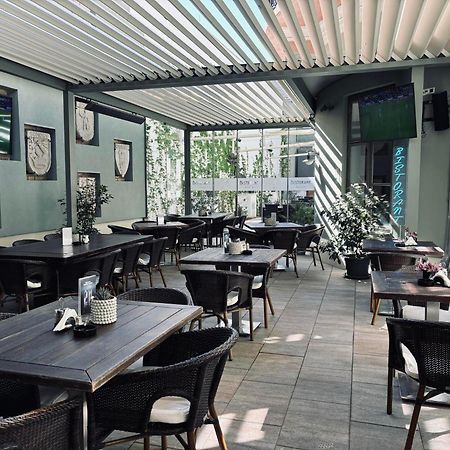 Soleil Apartman Szeged Bagian luar foto