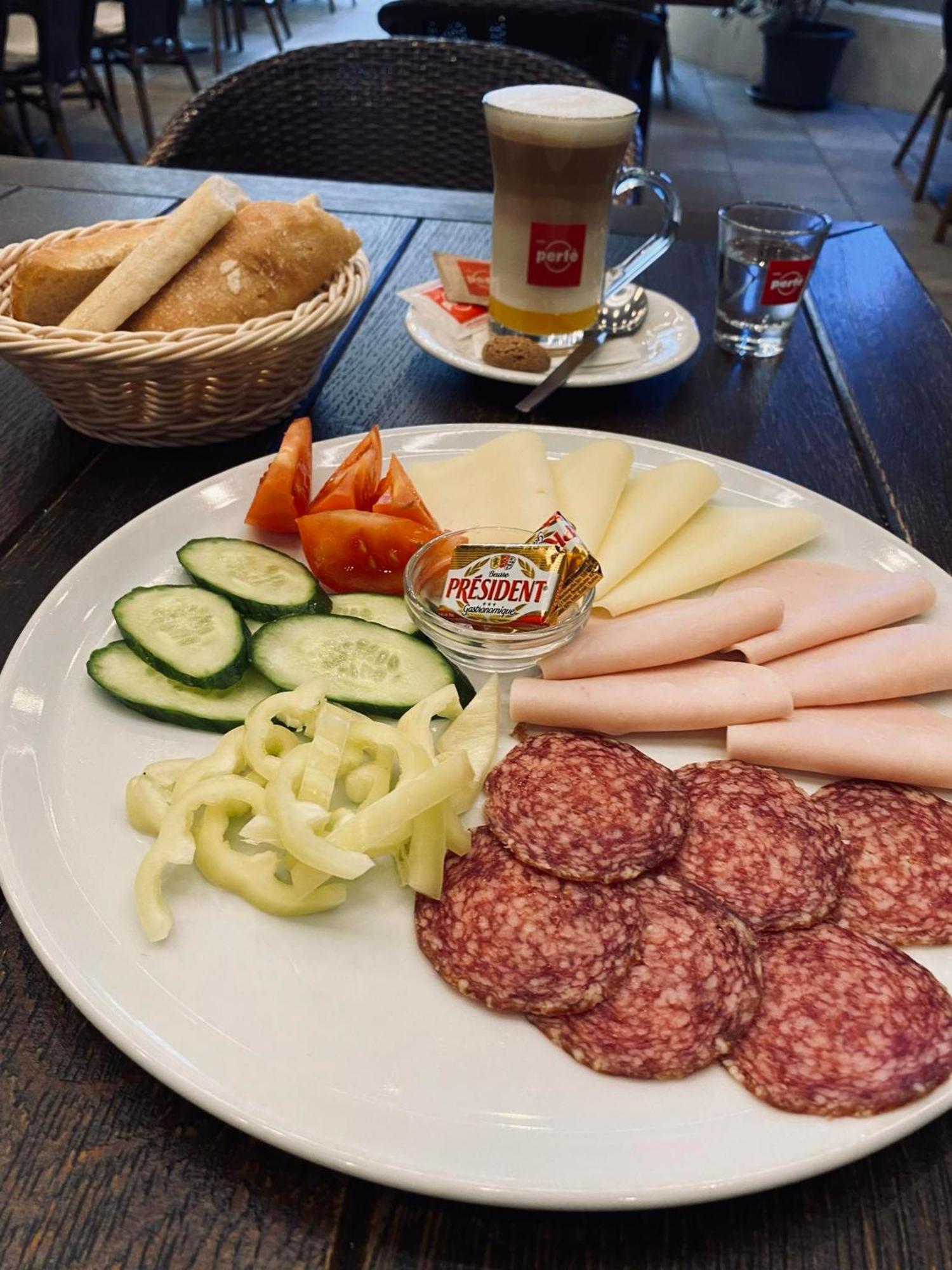 Soleil Apartman Szeged Bagian luar foto